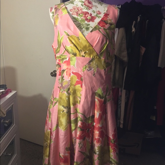 Vintage Dresses & Skirts - Vintage floral Dress, perfect for Day wear